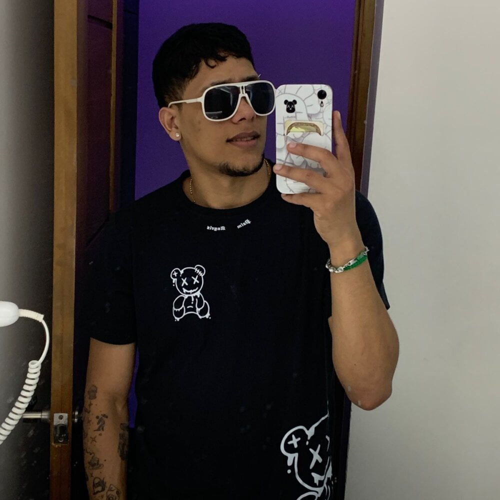 arjun_krishna Offline XXX-Chat