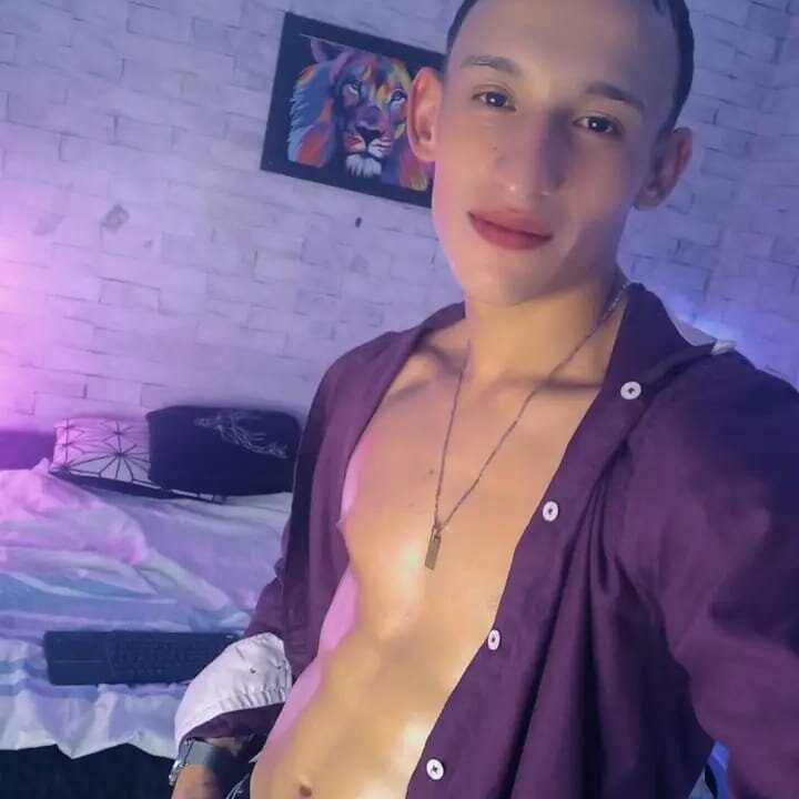 Live sex webcam photo for Rey_Muscle #289483104