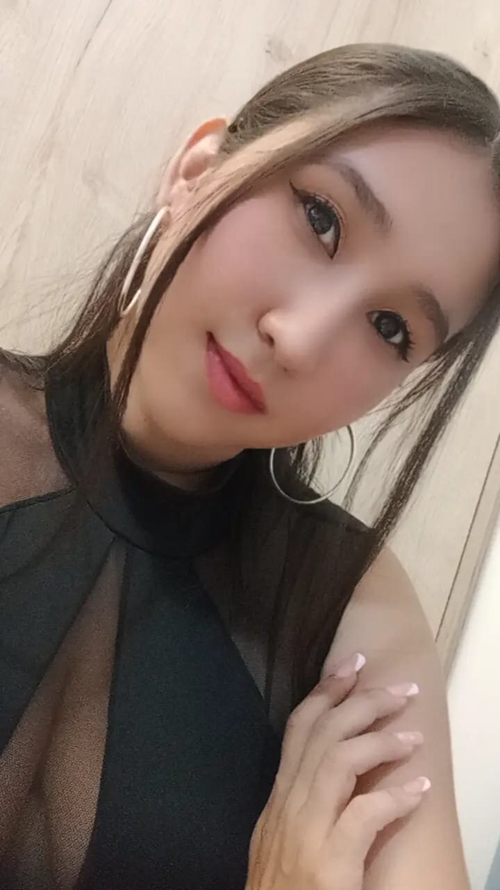 Anni_petite_