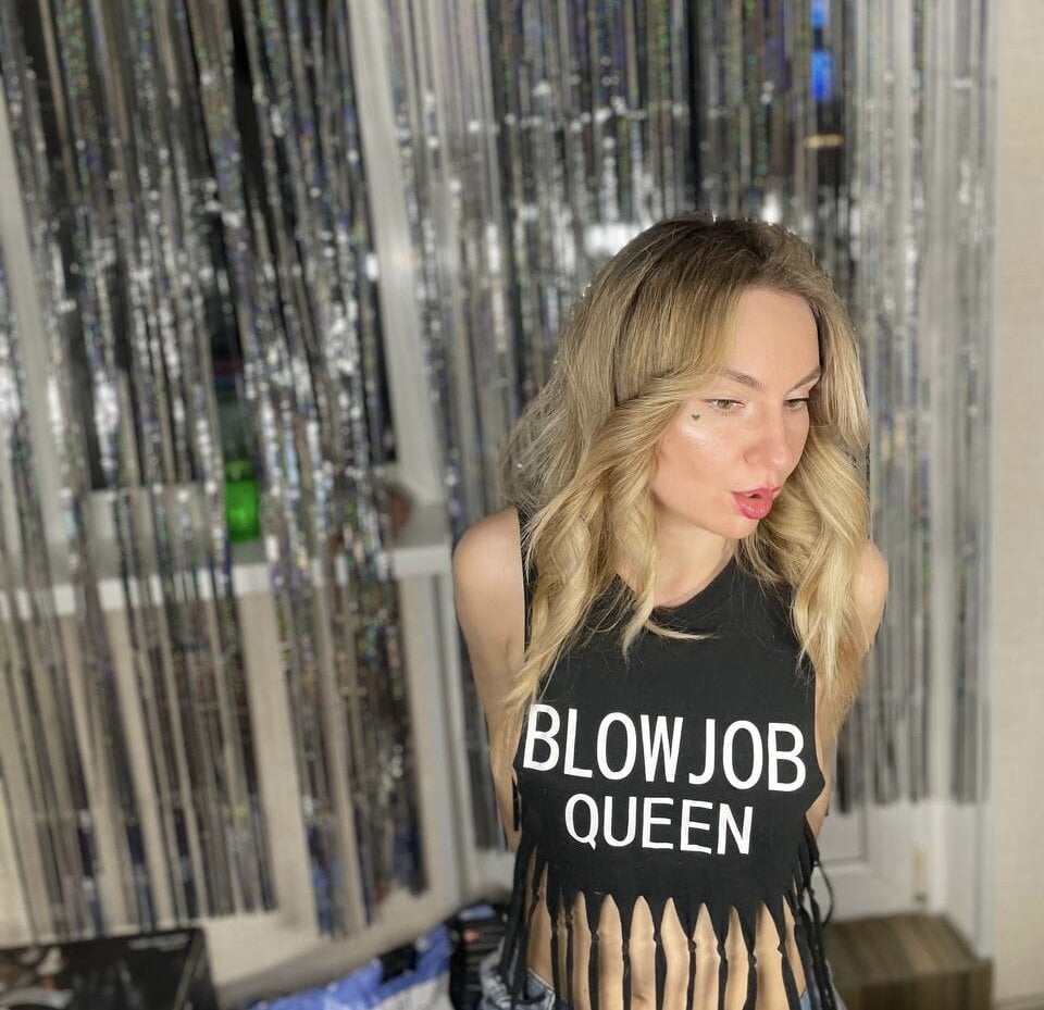 Live sex webcam photo for kelly_copperfield #290997163