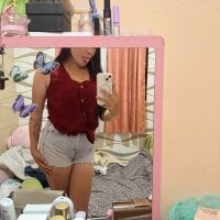 Astrid_Claire's Offline Chat Room