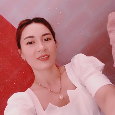 Lin_girtsLive Webcam