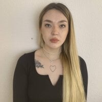 CarrieHaig's Offline Chat Room