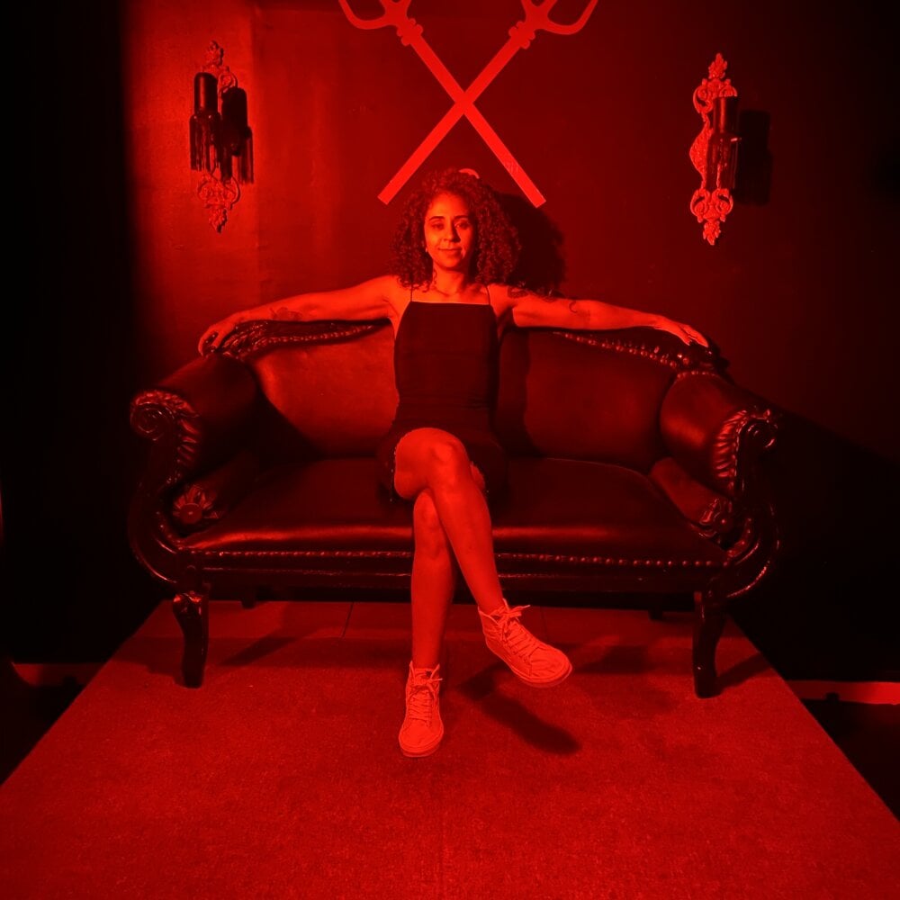 Live sex webcam photo for Mariadelmar_1 #289839869