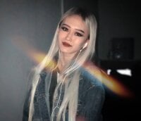 -Miley_Etty-'s Offline Chat Room