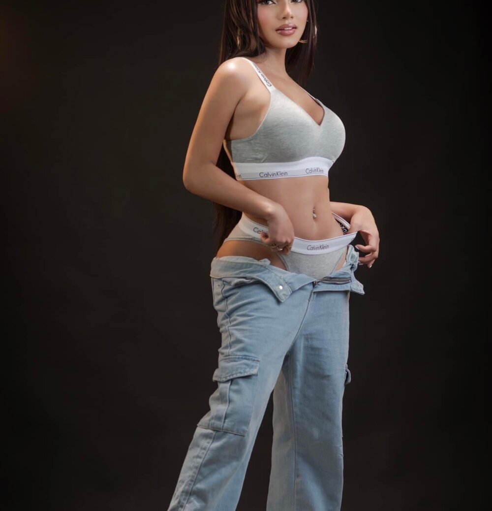 ms_candice19's Offline XXX Chat