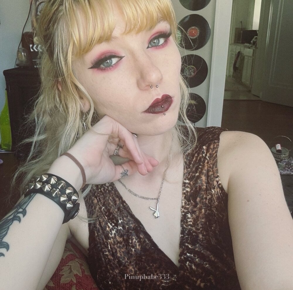 pinupbabe333 profile