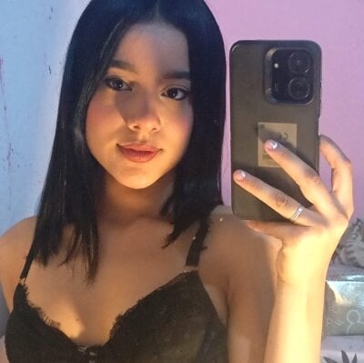 DanielleReyes9 Female Doublepenetration Naked Cam