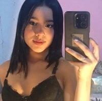 DanielleReyes9's webcam live show