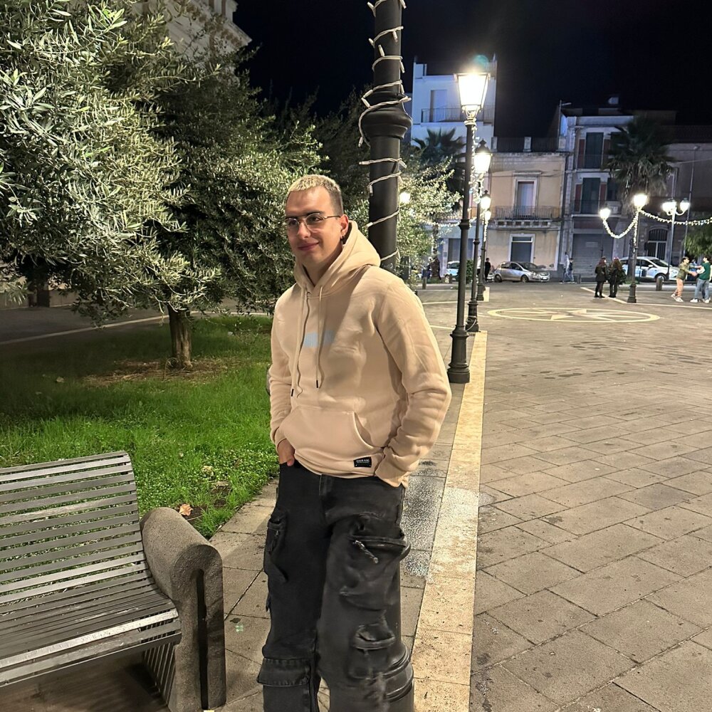 Simo_proietto's most recent online preview