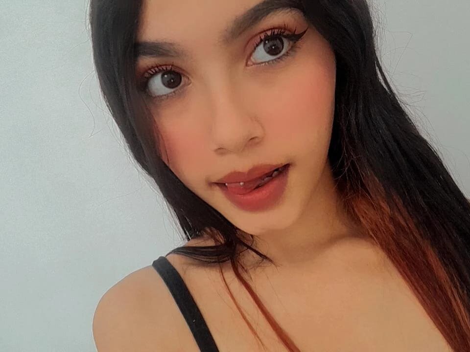 melodycastillo1 ⬇ live show
