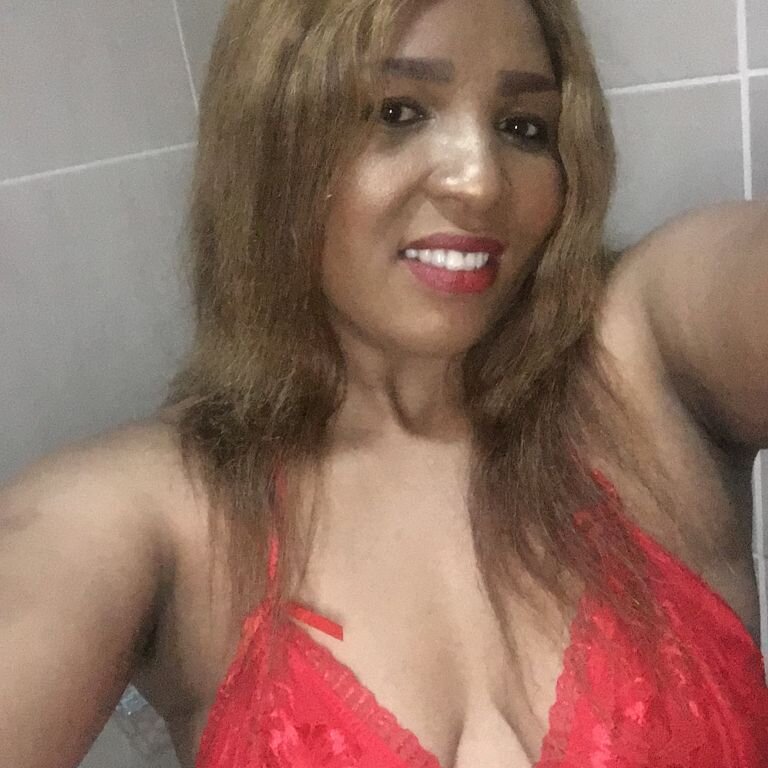 horneymomx21 from stripchat