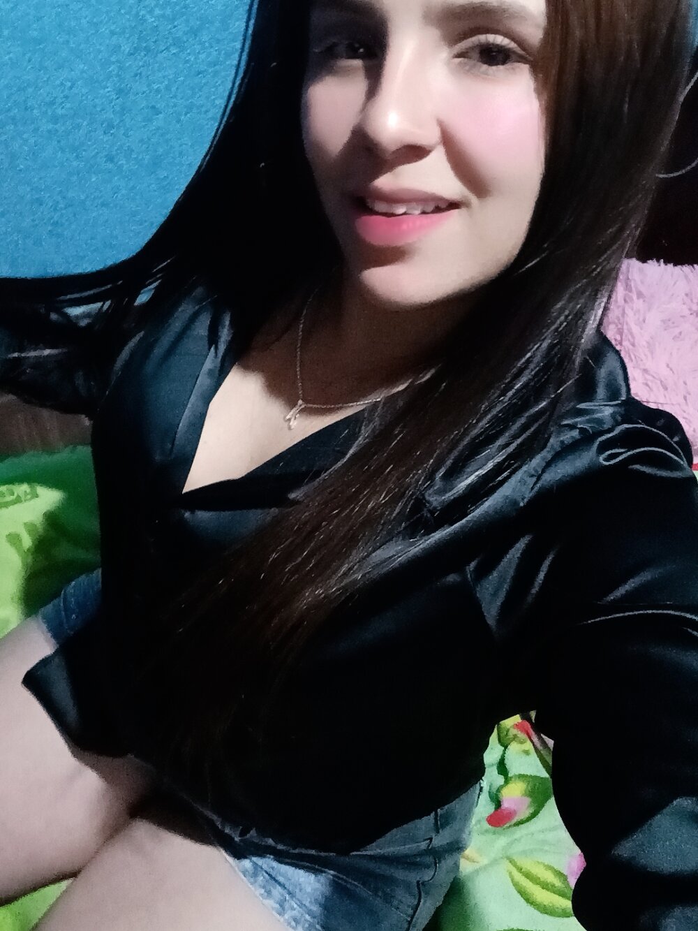 onaircams.com shirly_rdz livesex profile in french cams