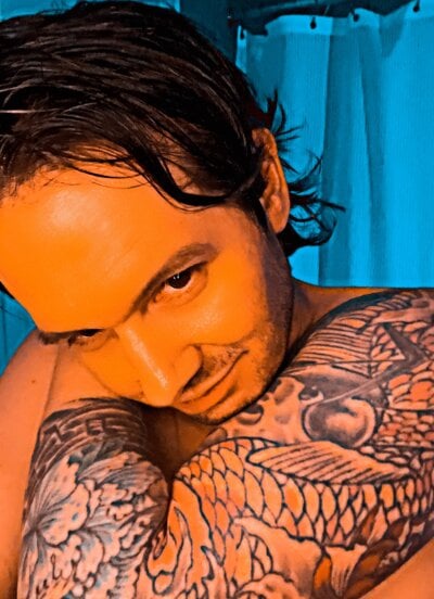 jonny_ohmg from stripchat