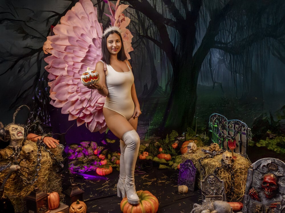 thaliaa_bdsm from stripchat