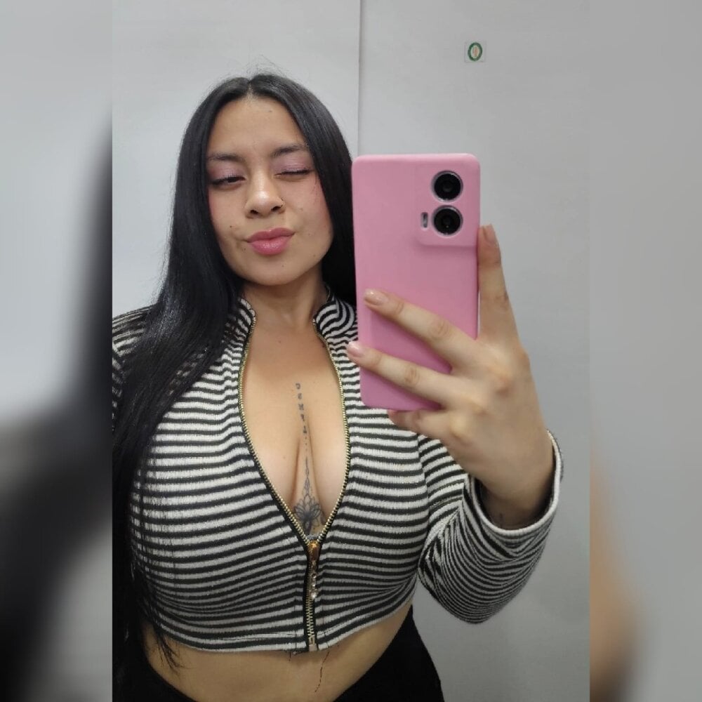 livestrip-joy.com sofi_1x livesex profile in i-want-to-live-in-your-heart cams