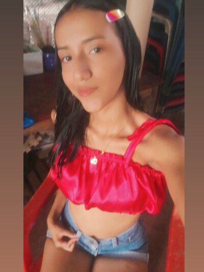 valeriaveryhot18