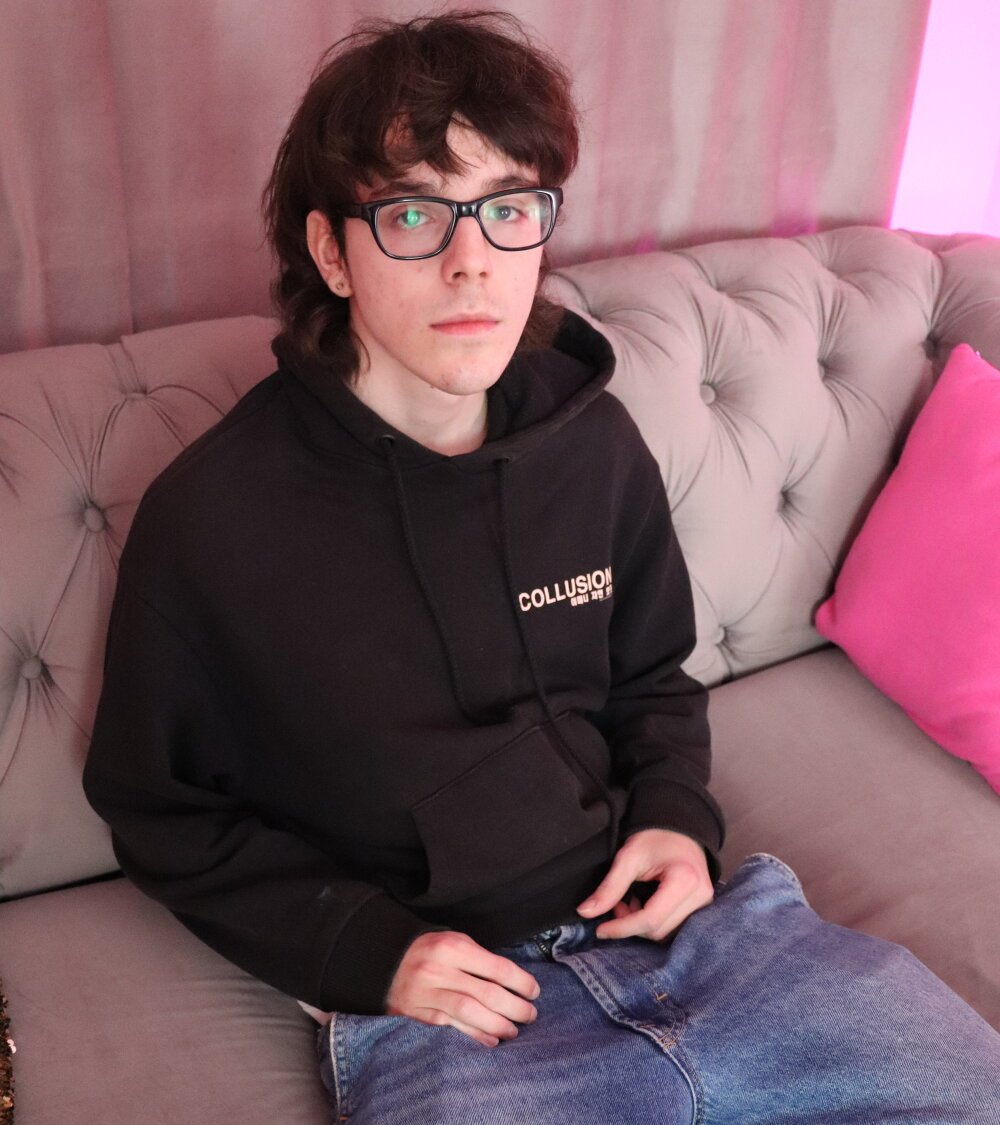 ryan_carpenter from stripchat