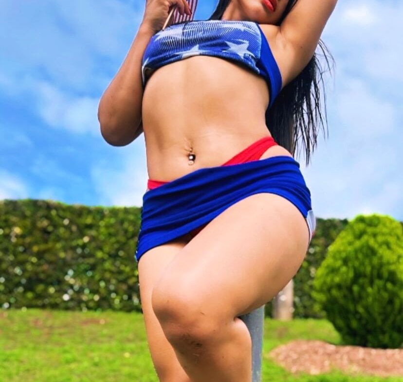 Cam girl Thayssa_ross