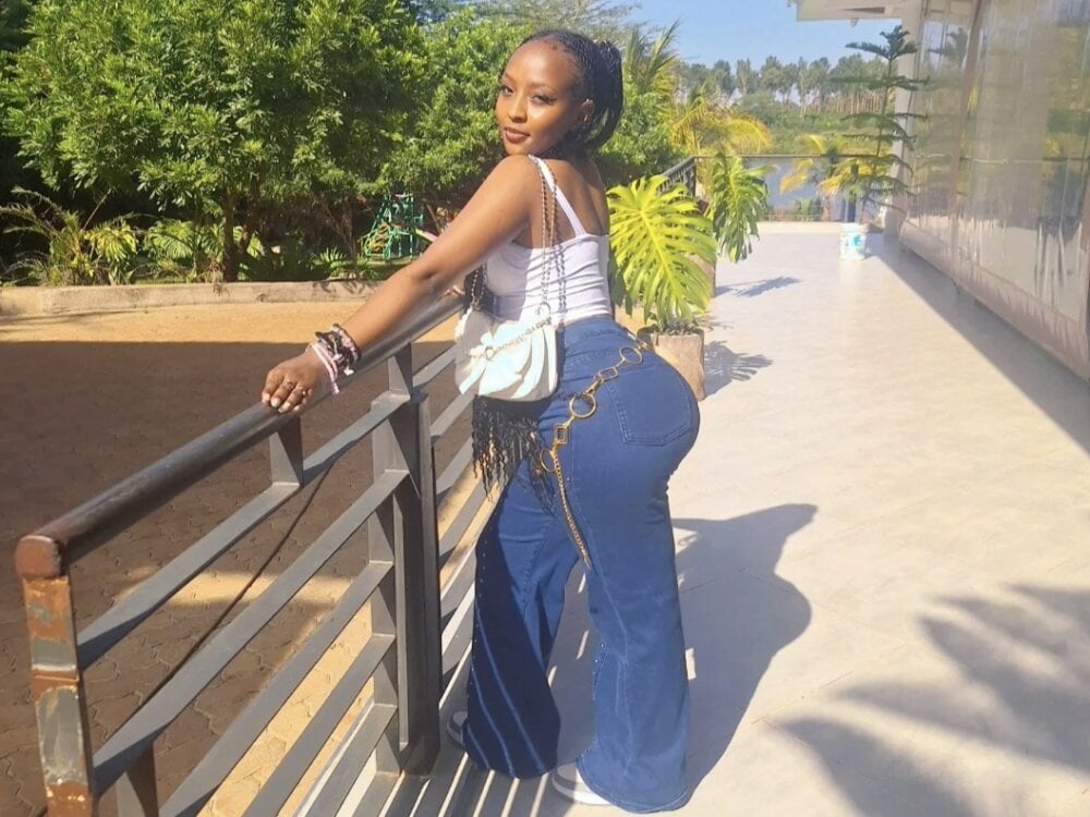 watchgirlcam.com sexxy_paid livesex profile in in-a-corner-of-your-fantasies cams