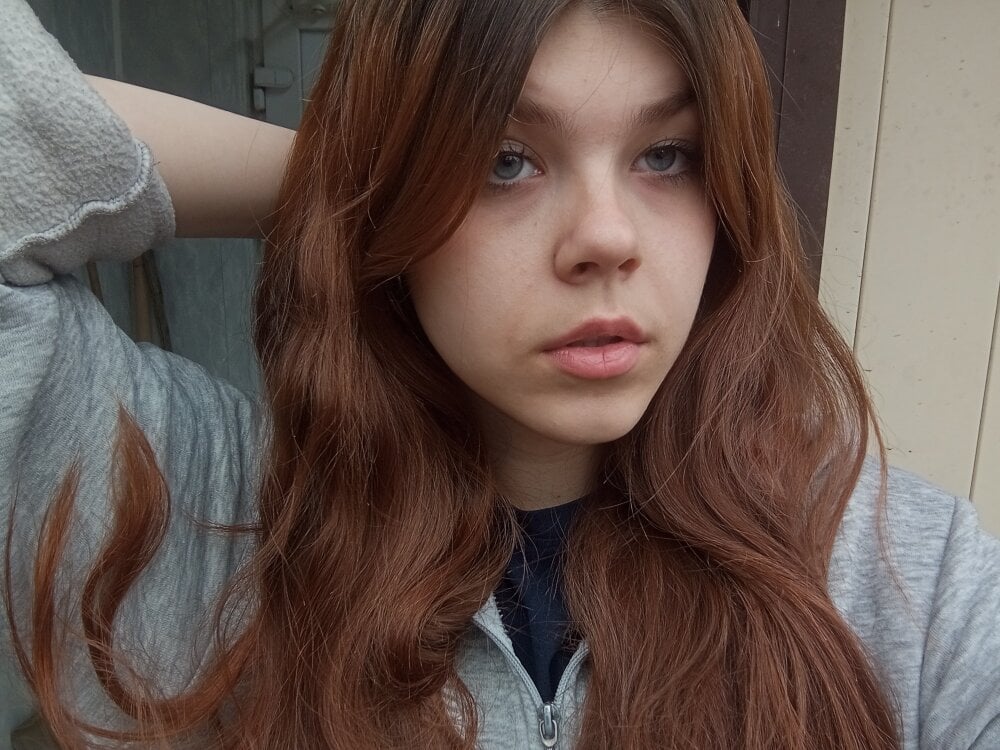 newporncams.com linavox livesex profile in 2-km-away-from-your-house cams