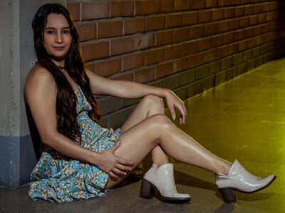 Live Sex Chat with Ashley_Miiller1 on Cam-2-Cam Sex Show