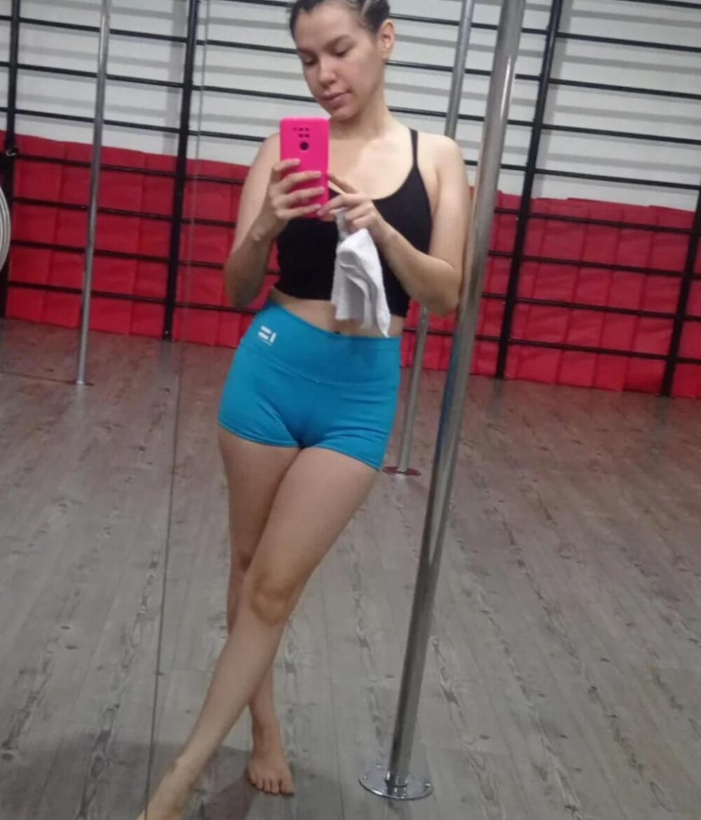 Live sex webcam photo for Karolina_1 #290226881