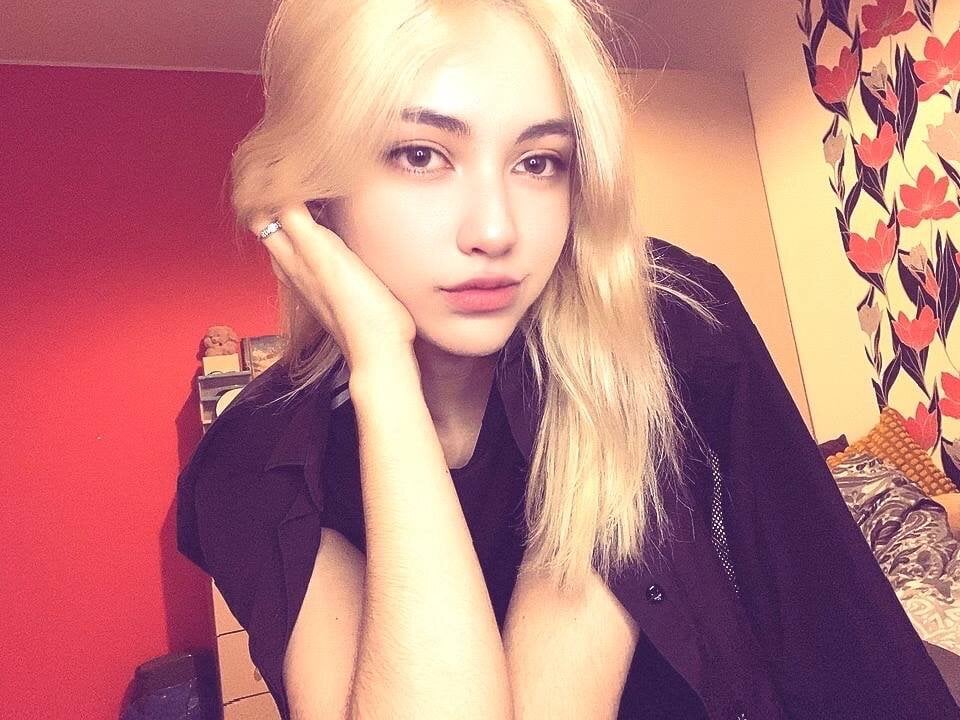 anora_vibes profile