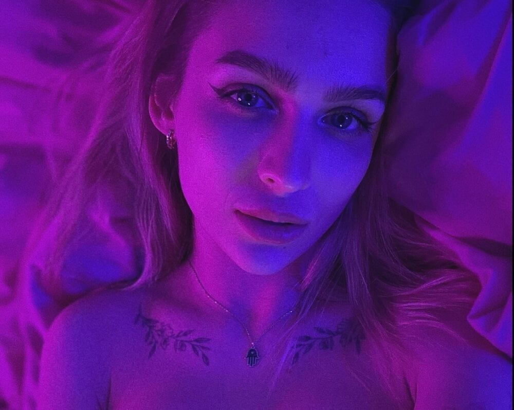 Kamila_icee's Offline XXX Chat