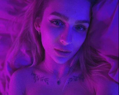Kamila_icee - dildo or vibrator young