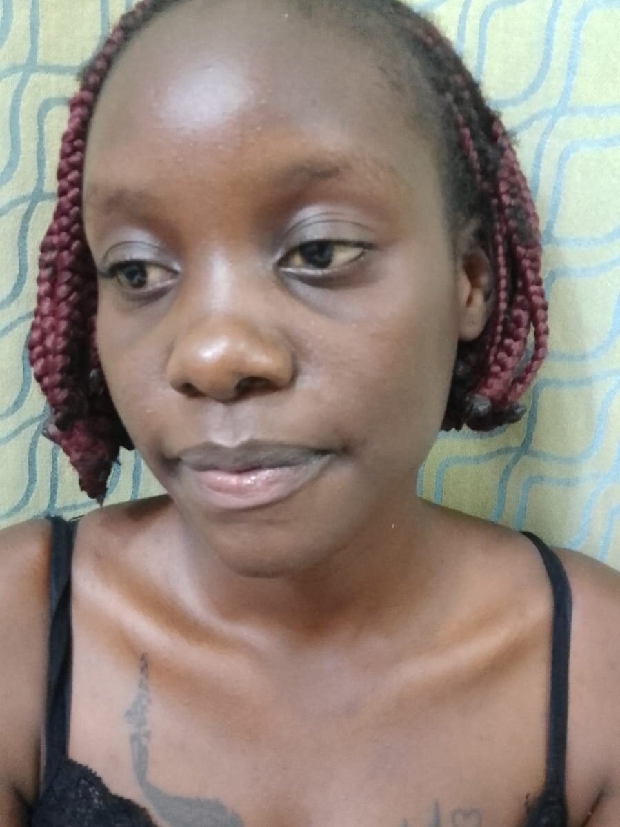 SexyLips24 profile