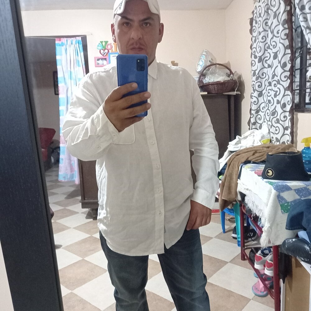 Morboso77_cojelon's Offline XXX Chat