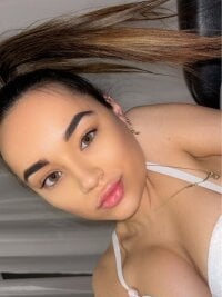 VanessaSky897's Offline Chat Room