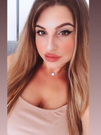 LuceSposa's Offline XXX Chat