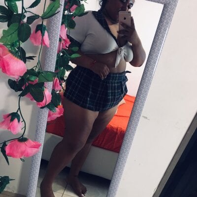 Scarletthot13