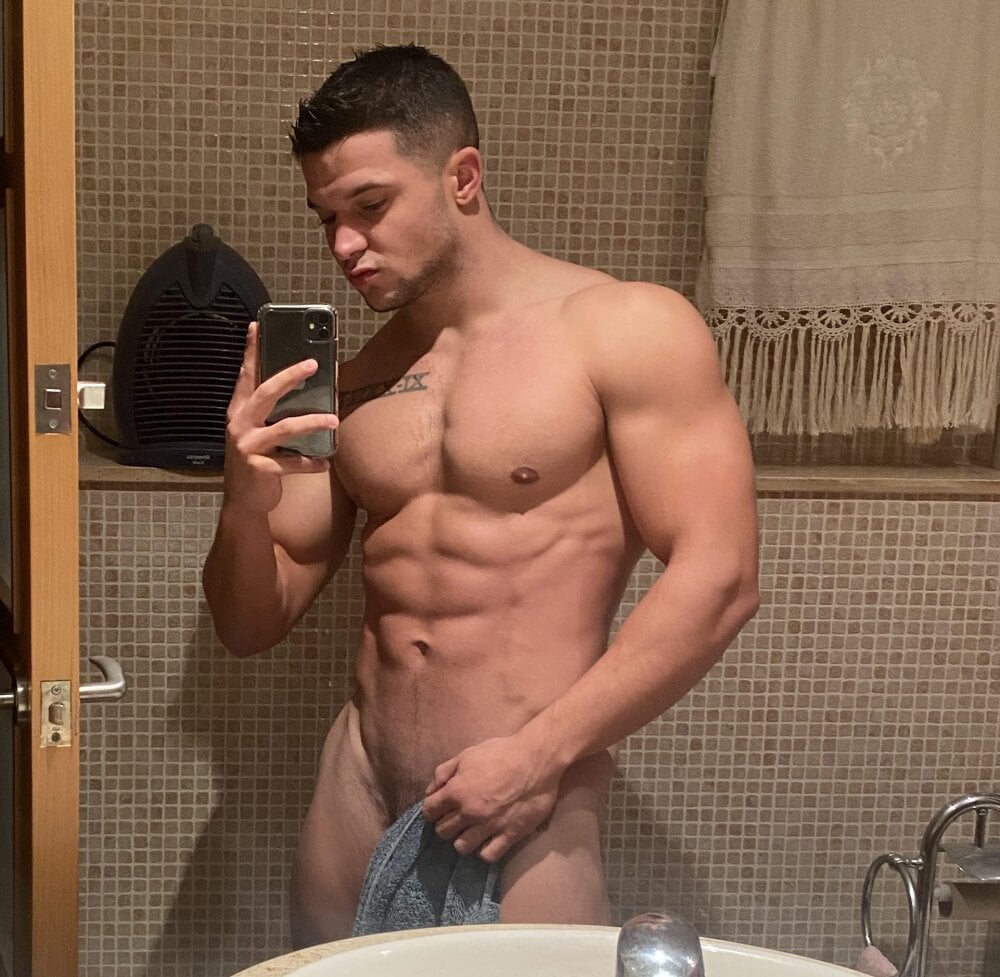 KevinRinger nude on cam A