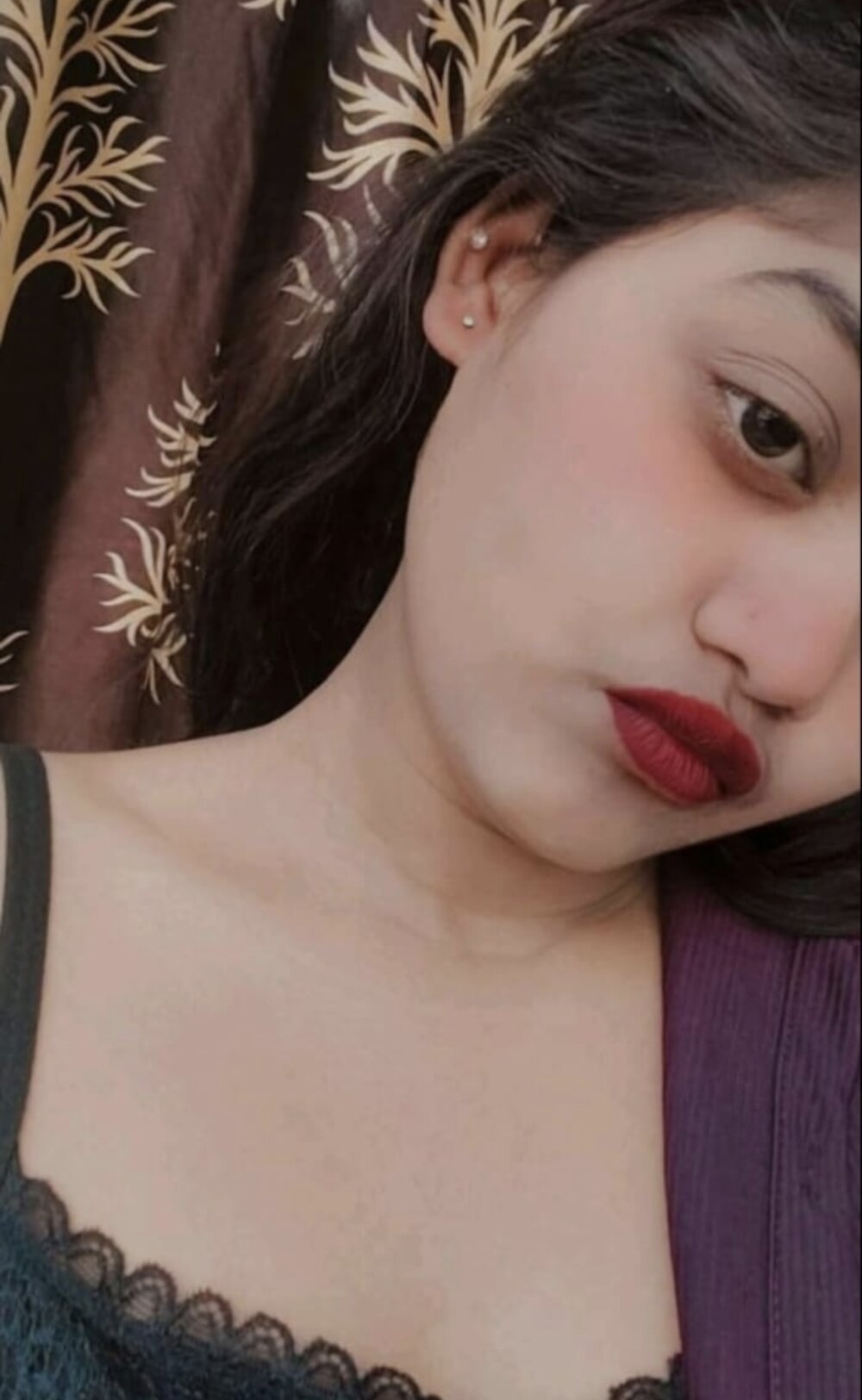 shivani_live webcam profile - Canadian