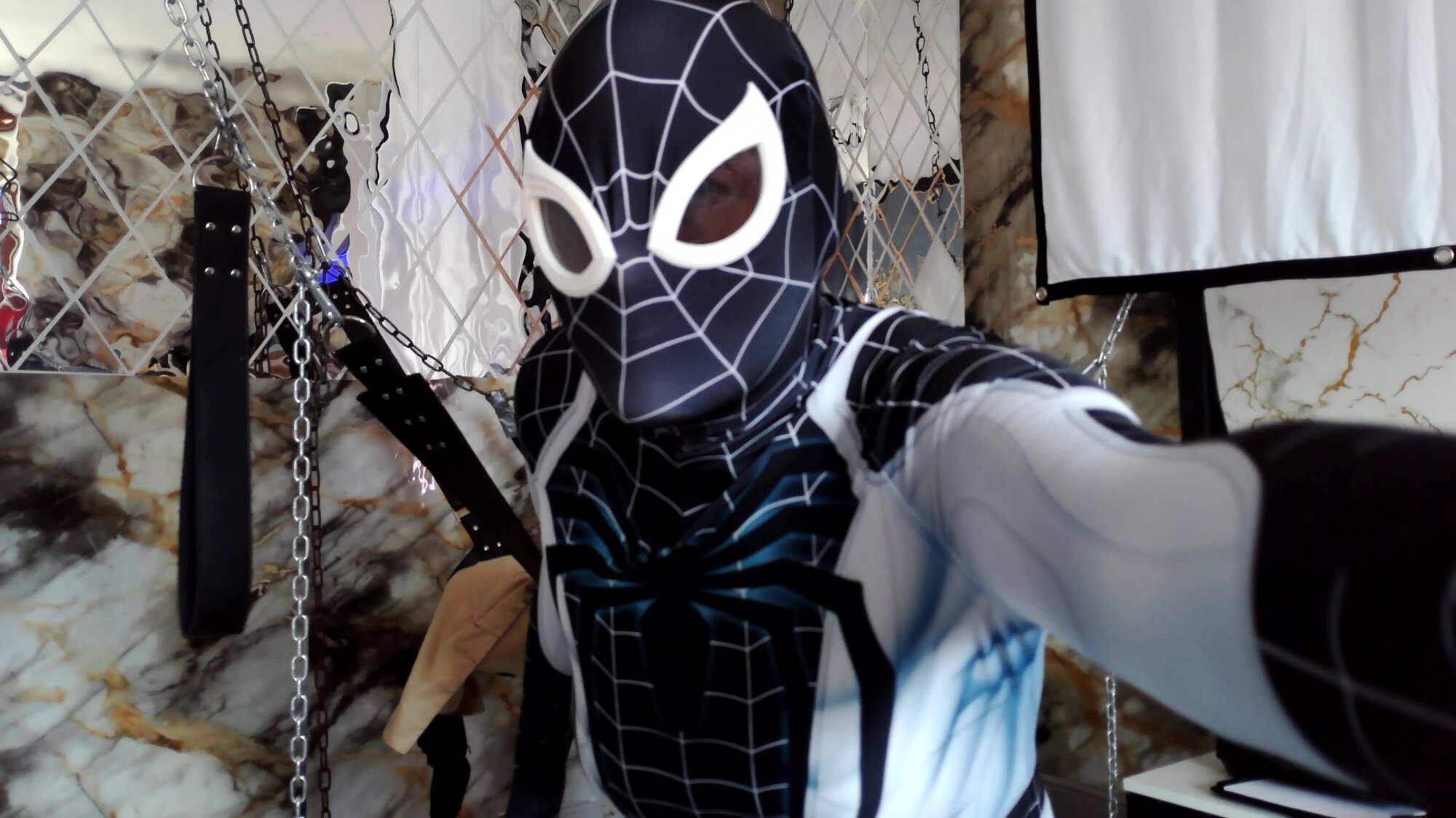 zentai33