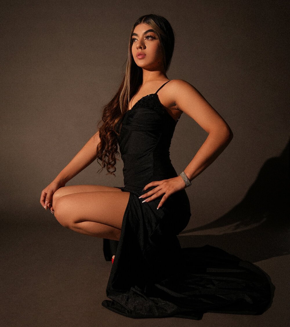 Antonella_west profile