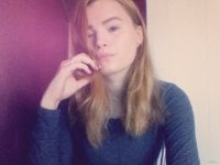 STELLA_DIAS' Offline Chat Room