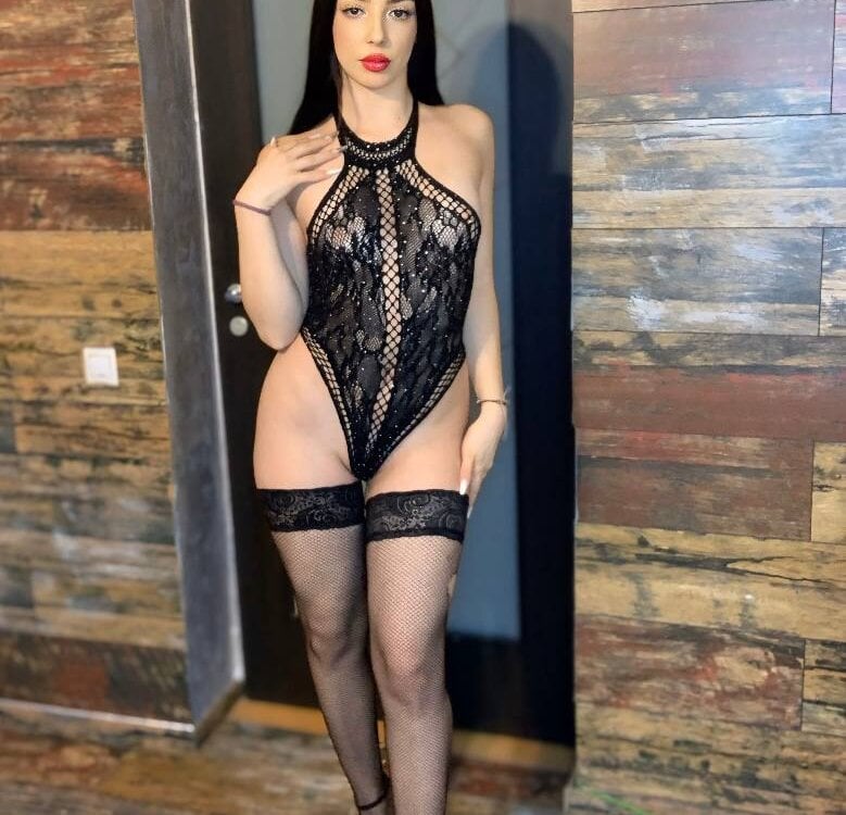 onaircams.com saraelisse livesex profile in in-the-matrix-on-chaturbate cams