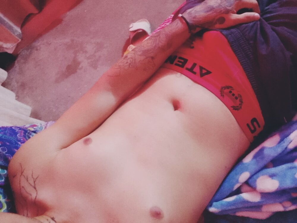 max_hot_boy from stripchat