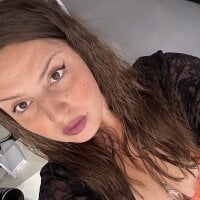 Showwcaliente's webcam live show