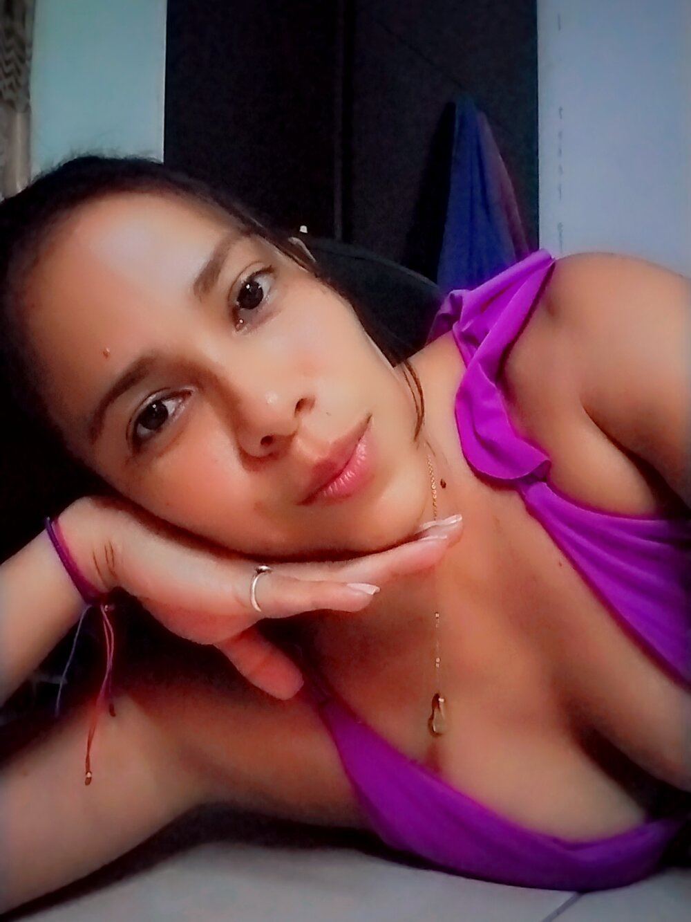 Bootycallhot live cam model at StripChat