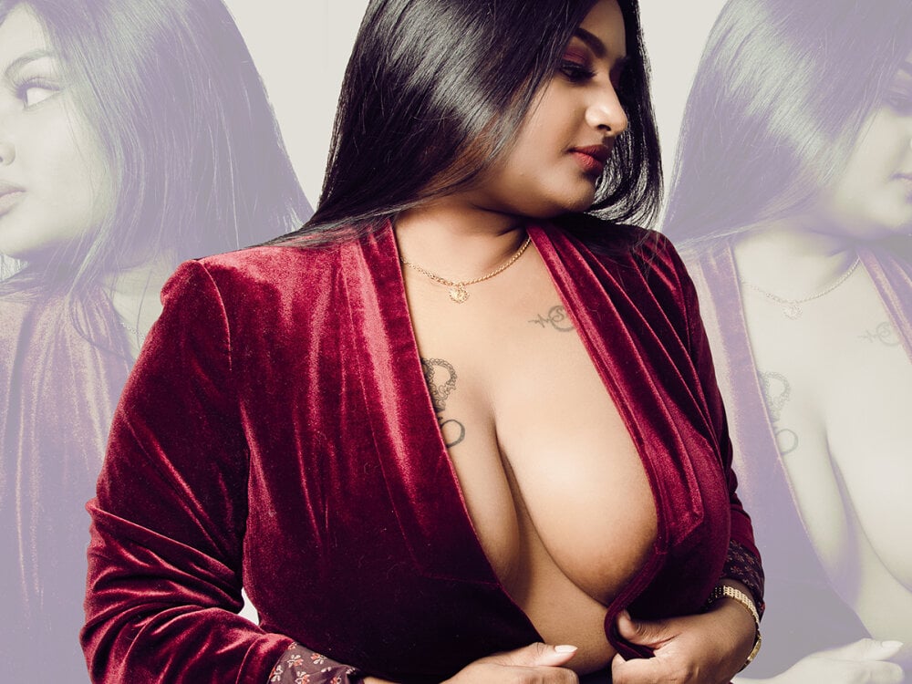 Live sex webcam photo for DaisyRaiiii #288338011