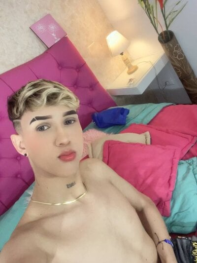 AustinPrice Male Blonde Webcam Chat