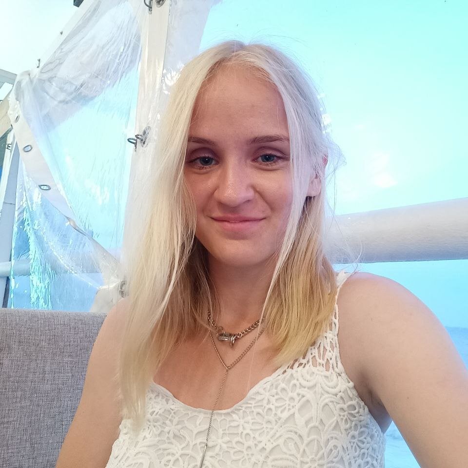 stripchat blond_forgivable webcam profile pic via iluvcams.com