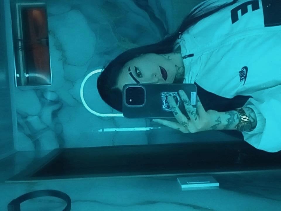 stripchat zara_rouxx webcam profile pic via livesexbbwcams.com