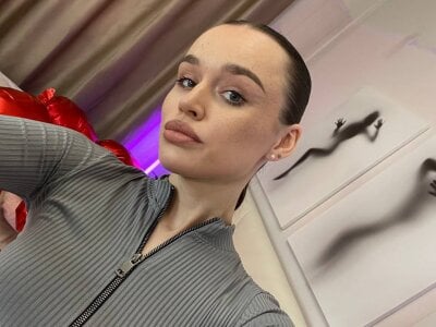 Blumerific - Stripchat Lovense Cam2cam Dirtytalk Girl 