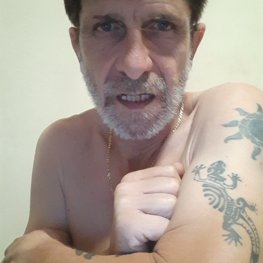 felice66's Offline XXX Chat